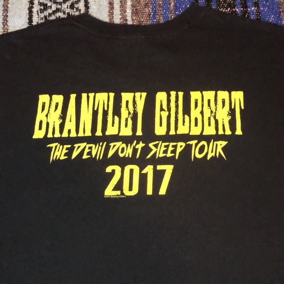 Brantley Gilbert 2017 Concert Tour Crew Tee Shirt - Picture 10 of 12